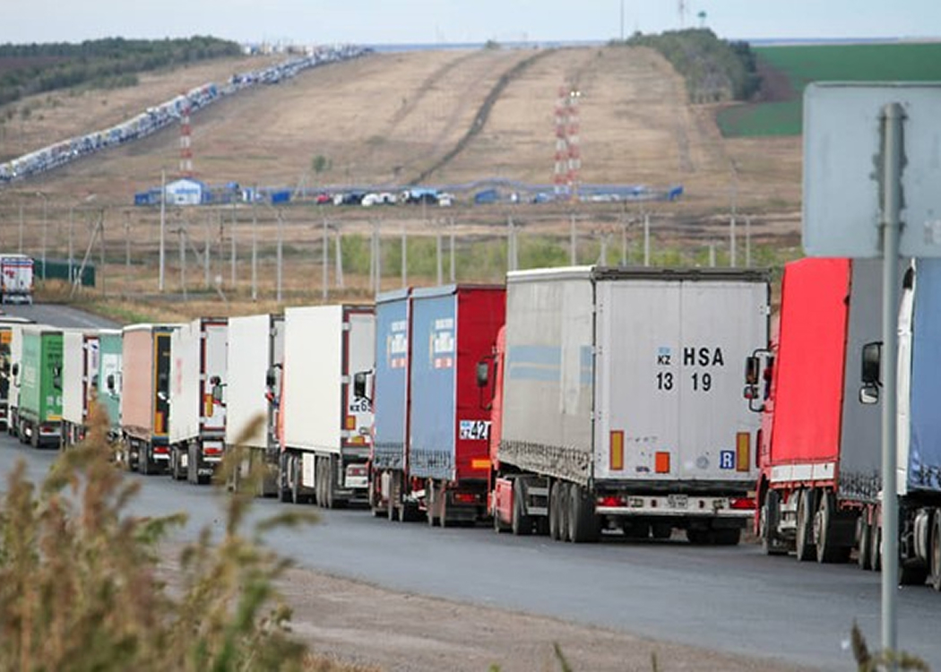Карго-апокалипсис – тысячи фур застряли на границе из-за отмены серого импорта